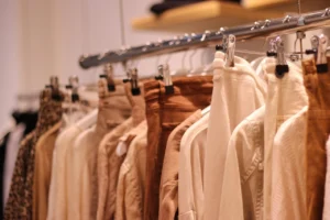 Comment choisir ses articles de mode adaptés à son type de silhouette féminine ?