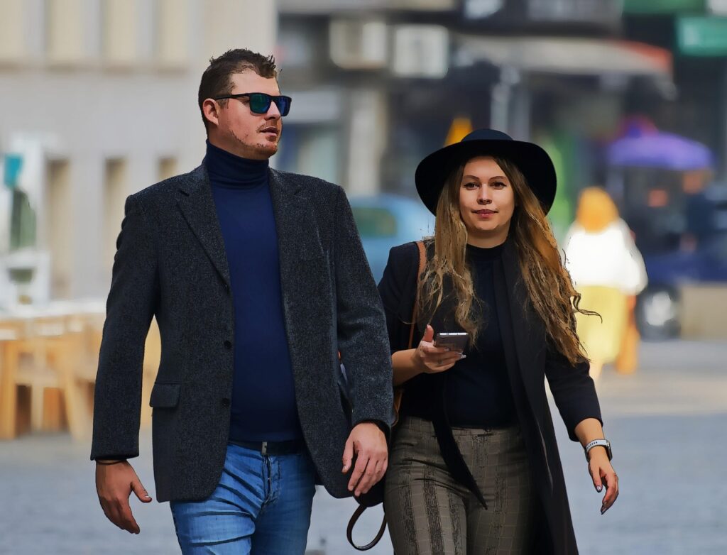 Mode femme et homme : les looks tendances 2025